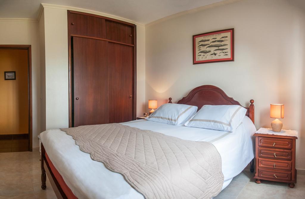 Vila Belgica Bed & Breakfast Horta  Bilik gambar